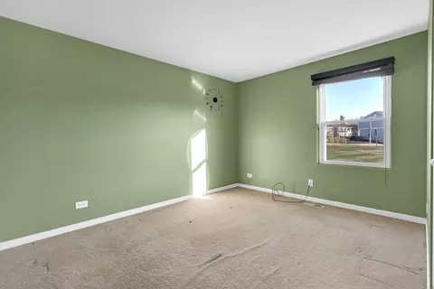 Bedroom - 2051 Kettering Rd, Hoffman Estates, IL 60169 photo 5 of 8