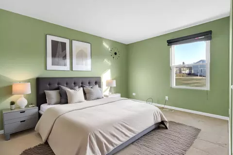 Bedroom - 2051 Kettering Rd, Hoffman Estates, IL 60169 photo 6 of 8
