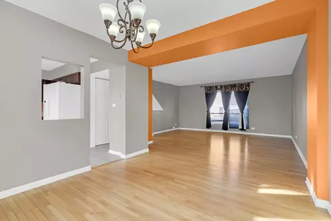 Living - 2051 Kettering Rd, Hoffman Estates, IL 60169 photo 5 of 5
