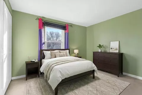 Bedroom - 2051 Kettering Rd, Hoffman Estates, IL 60169 photo 8 of 8