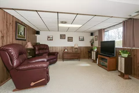 Other - 1335 Gentry Rd, Hoffman Estates, IL 60169 photo 2 of 8