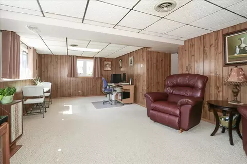 Other - 1335 Gentry Rd, Hoffman Estates, IL 60169 photo 3 of 8