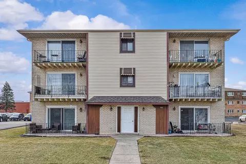 7329 W 85th Pl #2A, Bridgeview, IL 60455