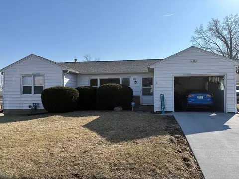 339 29th Ave N, Clinton, IA 52732