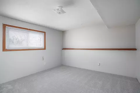 Bedroom - 4905 50th St, Moline, IL 61265 photo 5 of 8