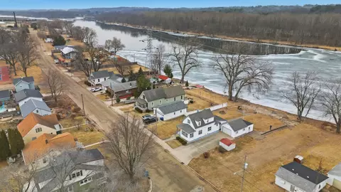 View/Area - 1903 W First St, Dixon, IL 61021 photo 4 of 4