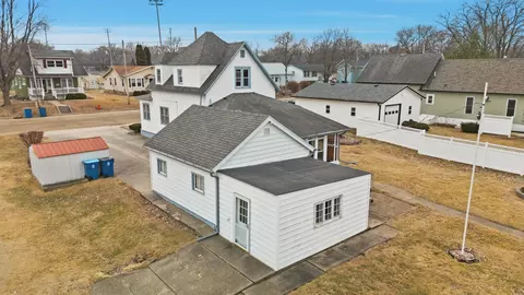 View/Area - 1903 W First St, Dixon, IL 61021 photo 2 of 4