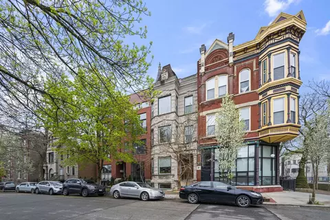 1657 W Huron St #2, Chicago, IL 60622