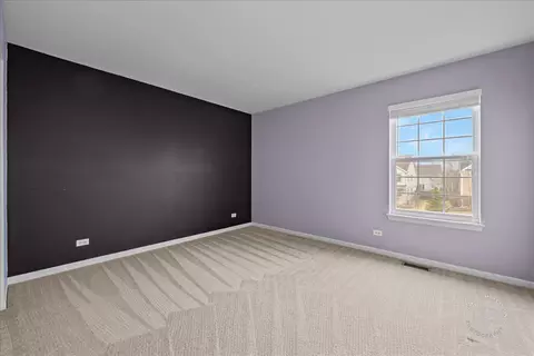 Bedroom - 1635 Rosehall Ln, Elgin, IL 60123 photo 3 of 3