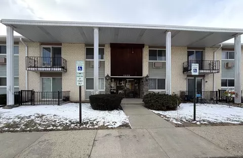 9208 Bumble Bee Dr #2D, Des Plaines, IL 60016 photo 1