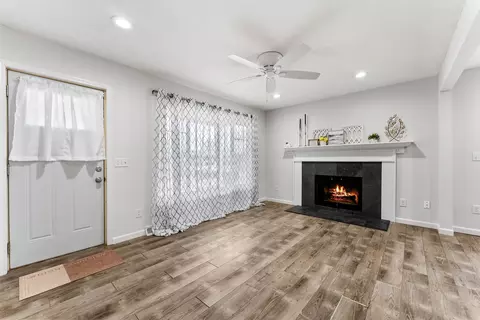 Living - 216 5th St E, Milan, IL 61264 photo 2 of 4