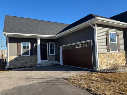 514 Anjali Ct #L, Sycamore, IL 60178