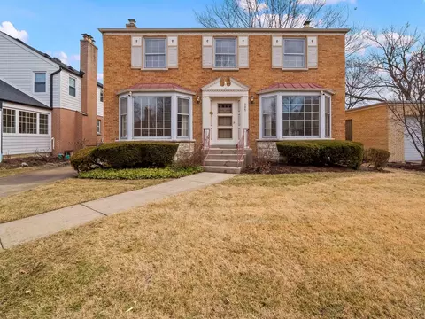 905 S Seminary Ave, Park Ridge, IL 60068