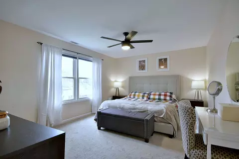 Bedroom - 492 Bernice Ct, Wheeling, IL 60090 photo 1 of 4