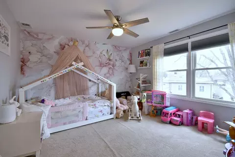 Bedroom - 492 Bernice Ct, Wheeling, IL 60090 photo 3 of 4