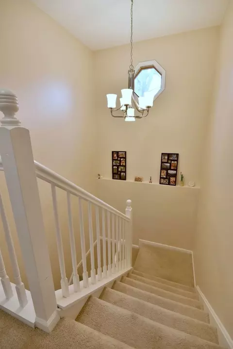 Entry Way - 492 Bernice Ct, Wheeling, IL 60090 photo 2 of 2