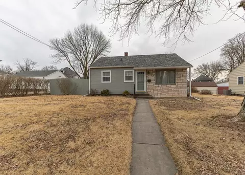 308 N Stewart St, Geneseo, IL 61254