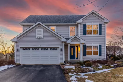 8065 Vail Ct, Long Grove, IL 60047