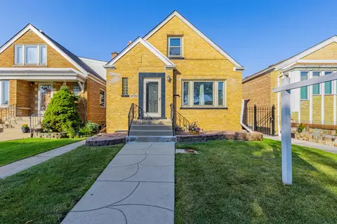 6724 S Kolin Ave, Chicago, IL 60629