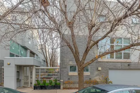 663 N Sangamon St #3S, Chicago, IL 60642