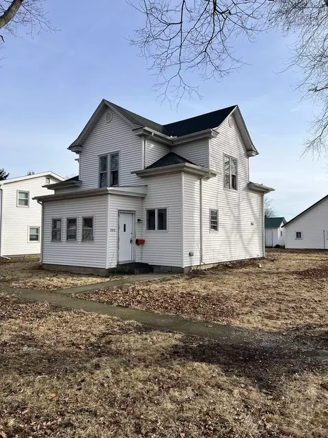 200 E South St, Ellsworth, IL 61737