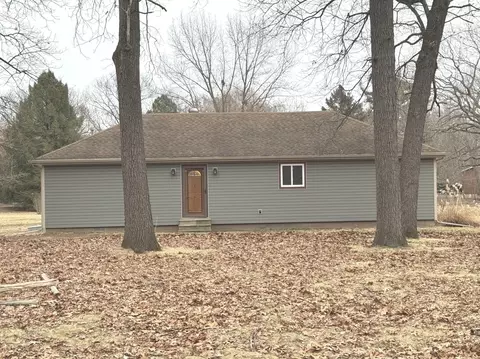 16725 E Terrace Dr, Momence, IL 60954