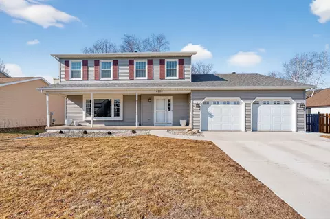 4820 Lindbergh Dr, Bettendorf, IA 52722