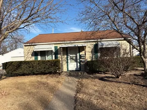 968 40th St, Moline, IL 61265 photo 2