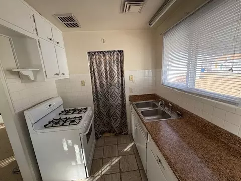 968 40th St, Moline, IL 61265 photo 8