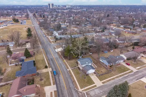 View/Area - 1302 E Vernon Ave, Normal, IL 61761 photo 3 of 7