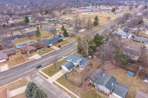 View/Area - 1302 E Vernon Ave, Normal, IL 61761 photo 2 of 7
