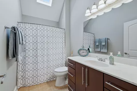 Bath - 25230 S Tuscany Dr E, Monee, IL 60449 photo 6 of 7