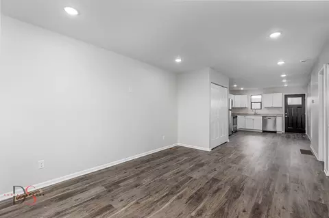 Living - 309 19th Ave, Ottawa, IL 61350 photo 1 of 2
