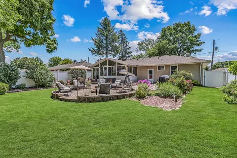 544 E 2nd St, Lockport, IL 60441 photo 8