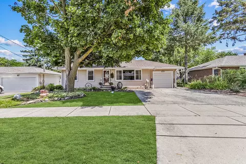 544 E 2nd St, Lockport, IL 60441 photo 4