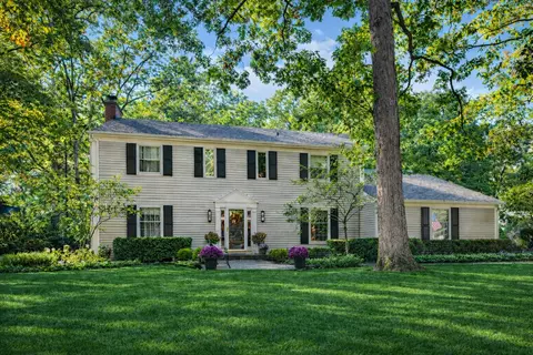 722 Forest Hill Rd, Lake Forest, IL 60045