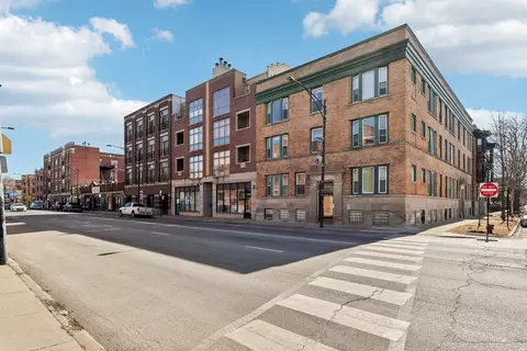 1473 W Irving Park Rd #4E, Chicago, IL 60613