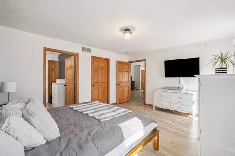 Bedroom - 728 10th Avenue Ct, Hampton, IL 61256 photo 2 of 3
