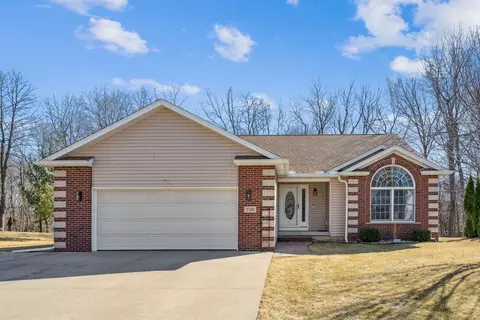 Exterior - 728 10th Avenue Ct, Hampton, IL 61256 photo 2 of 7