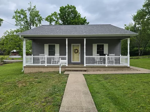2806 Jones St, Eldorado, IL 62930