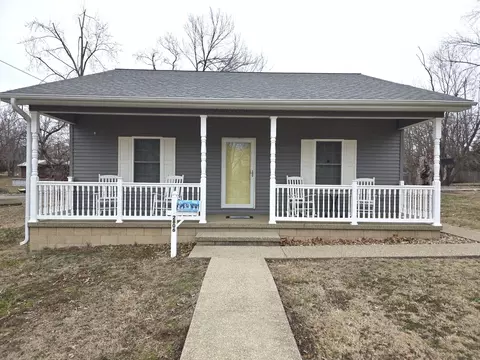 2806 Jones St, Eldorado, IL 62930