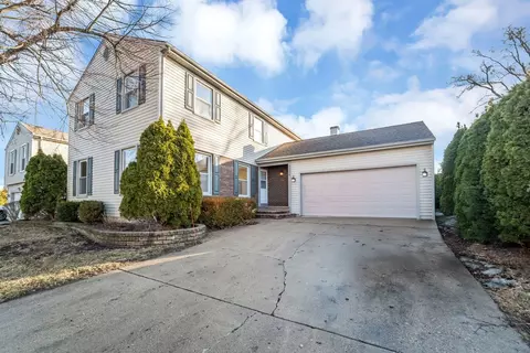 1328 Larchmont Dr, Buffalo Grove, IL 60089