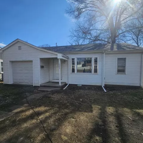 Exterior - 1005 Pace Ave, Mount Vernon, IL 62864 photo 1 of 8
