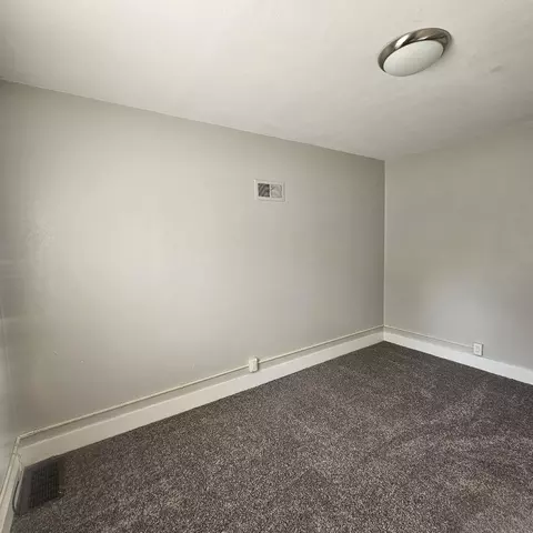 Bedroom - 1005 Pace Ave, Mount Vernon, IL 62864 photo 3 of 5