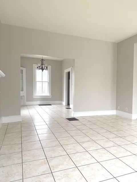 371-373 Cedar St, Aurora, IL 60506 photo 8