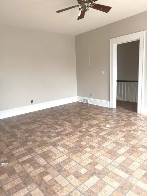 371-373 Cedar St, Aurora, IL 60506 photo 10