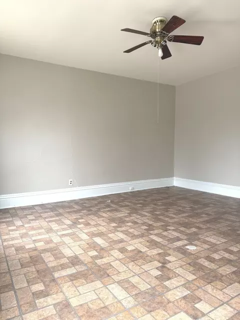 371-373 Cedar St, Aurora, IL 60506 photo 11