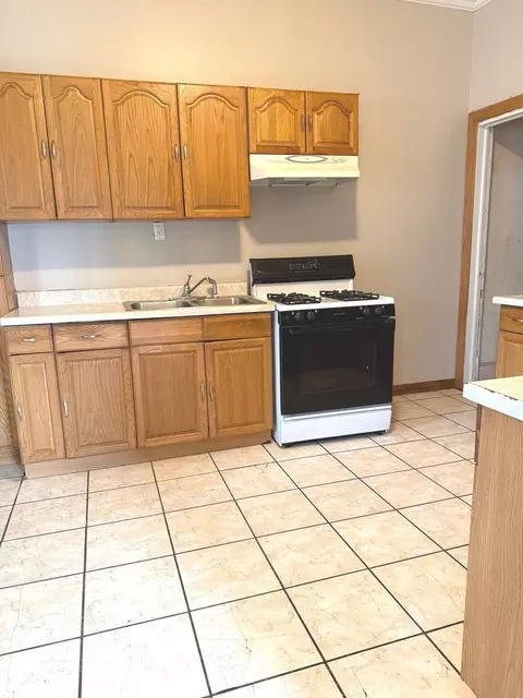 371-373 Cedar St, Aurora, IL 60506 photo 14