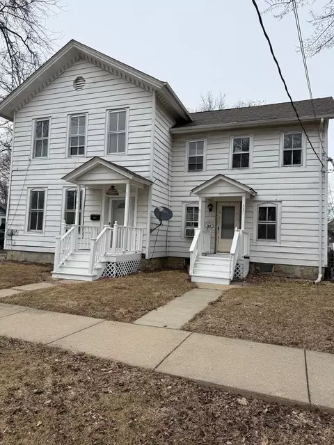 371-373 Cedar St, Aurora, IL 60506
