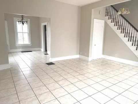 371-373 Cedar St, Aurora, IL 60506 photo 3